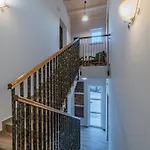 In With Private Heated Pool Вилла