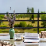 Villa In With Private Heated Pool *