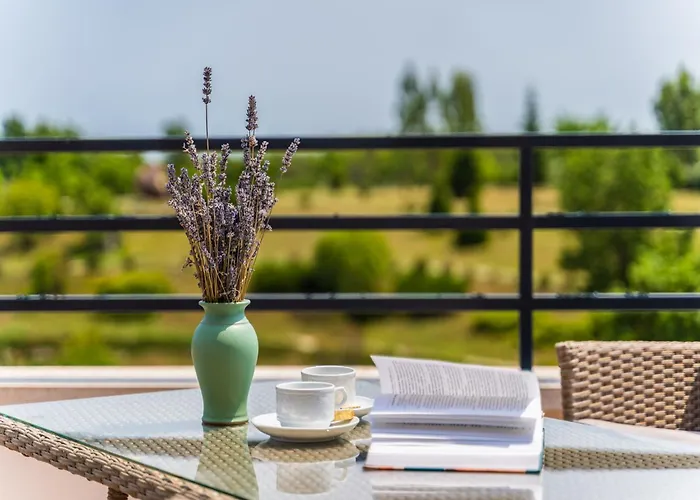 Villa In With Private Heated Pool *