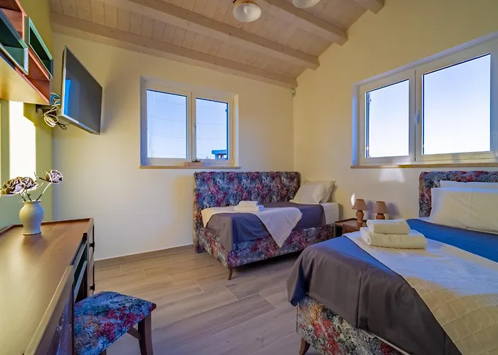 In With Private Heated Pool Villa Filipana