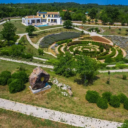 Villa In With Private Heated Pool Filipana