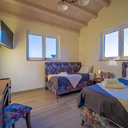 In With Private Heated Pool Villa Filipana